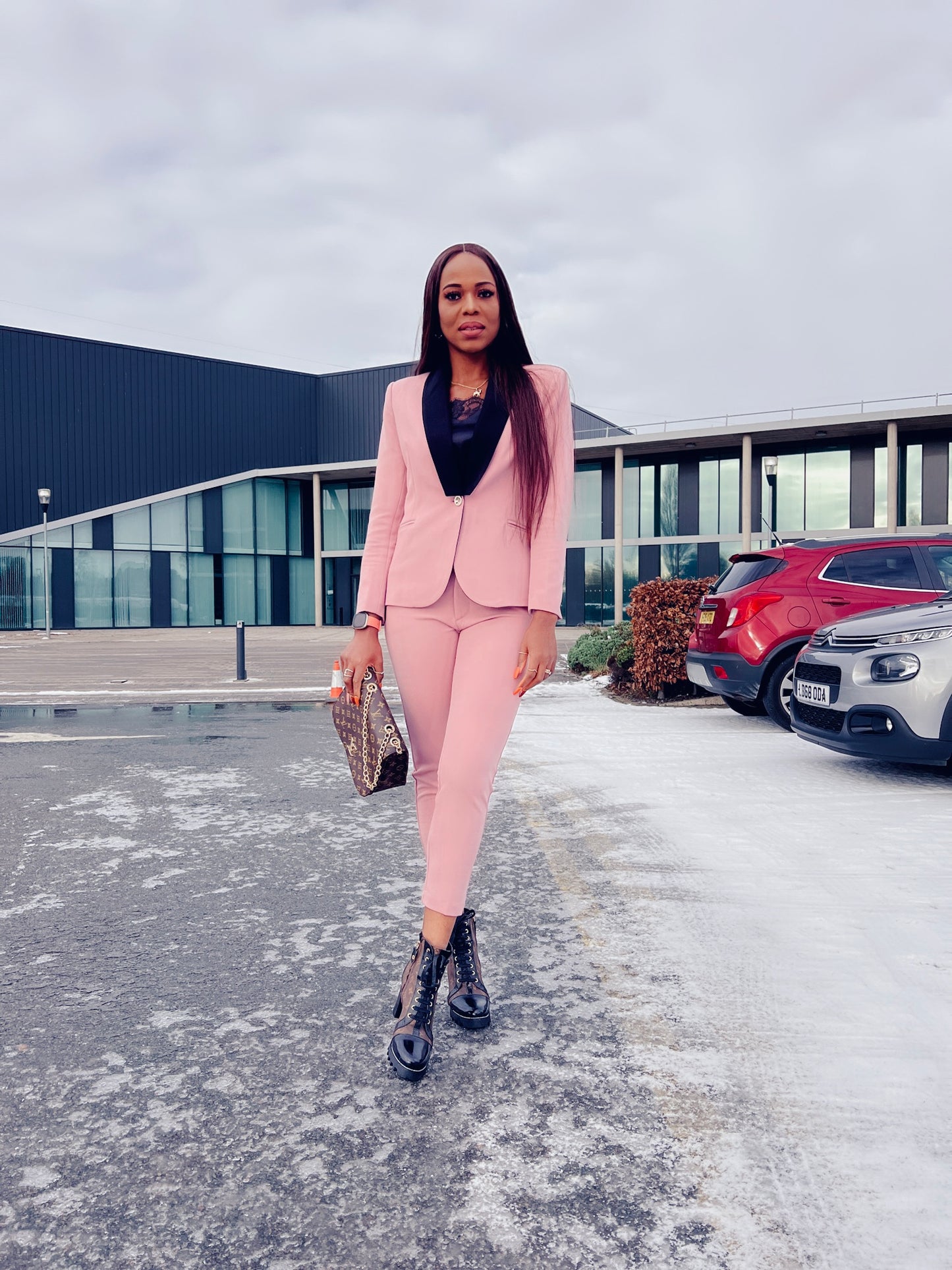 Rebellious Stretch Boss Blazer - Blush
